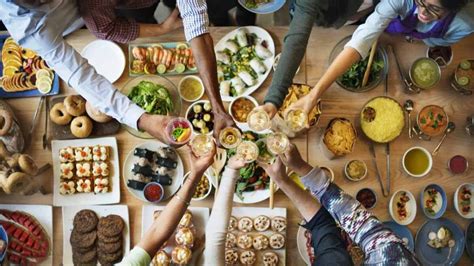  What's Cooking? A Food-Loving Guide to Your Kitchen! Exploring Culinary Delight and Embracing Creative Chaos